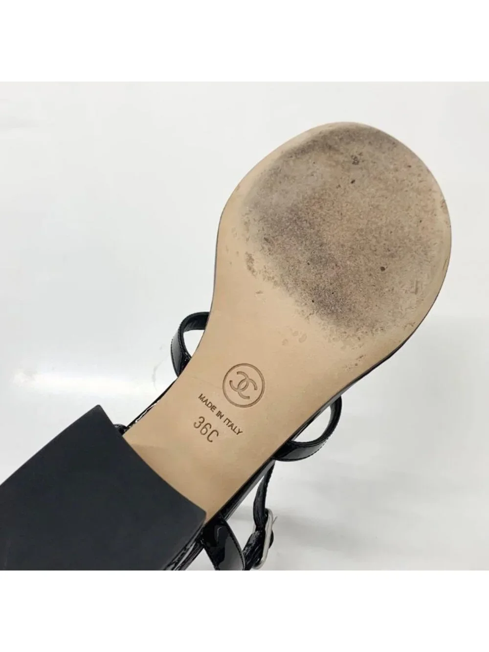 Chanel CC Logo Camellia Patent Strap Thong Sandals Black